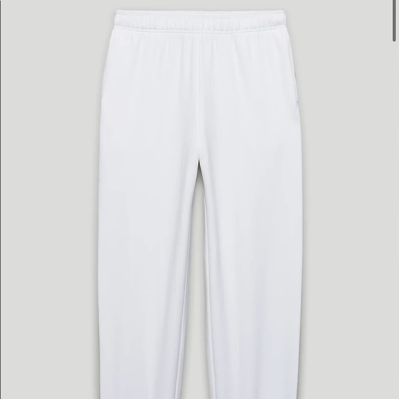 Aritzia tna sweatsuit set - Picture 2 of 2